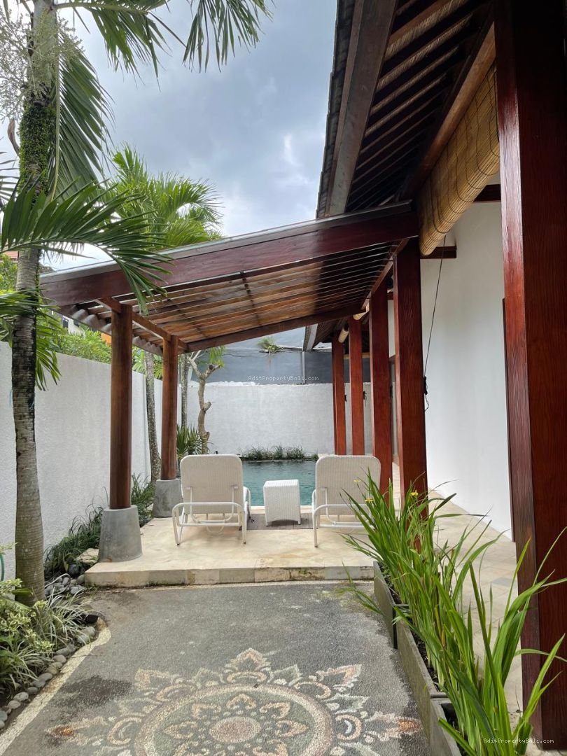 Villa 1 lantai tumbak bayuh