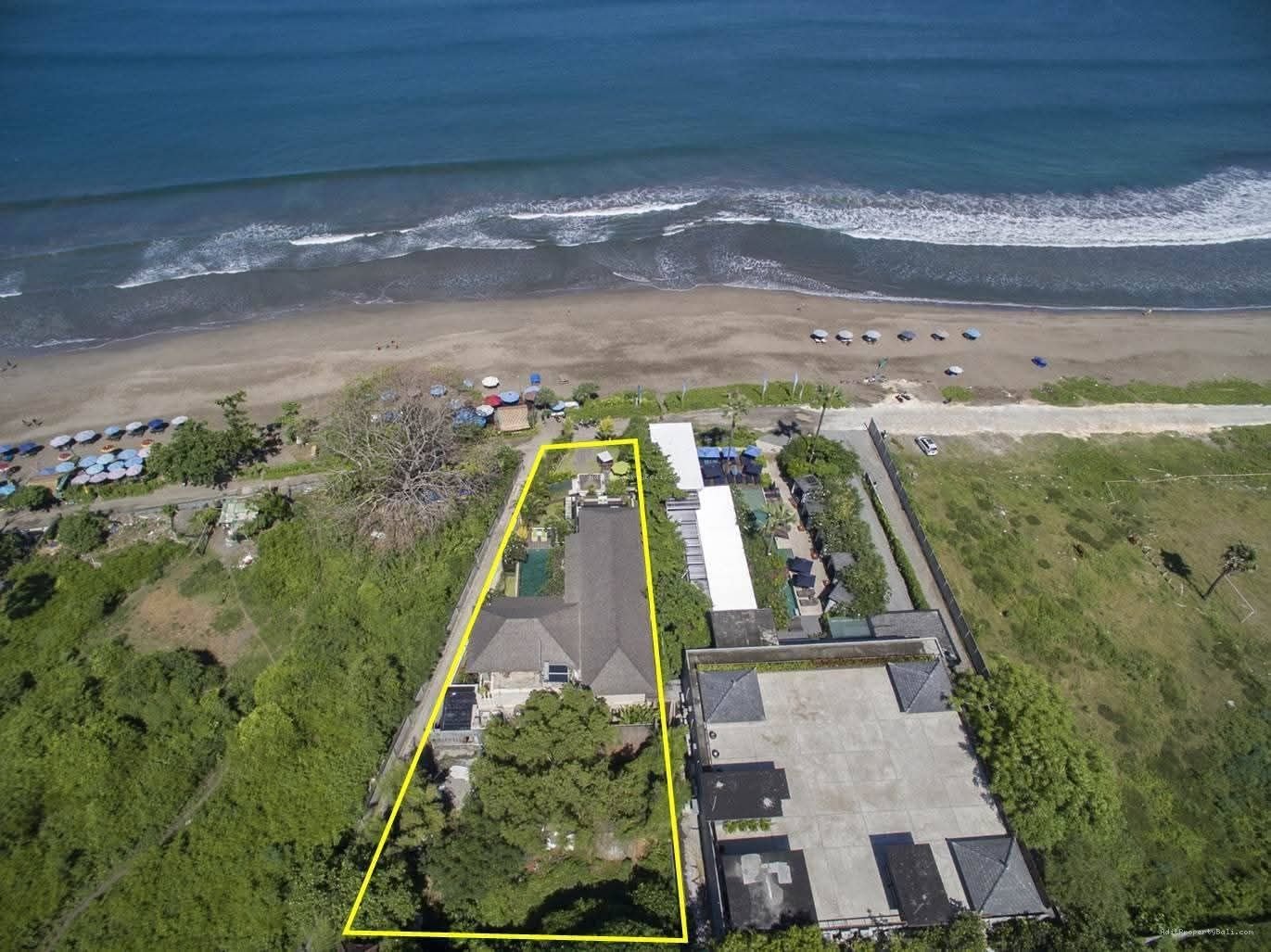 villa beach front seminyak