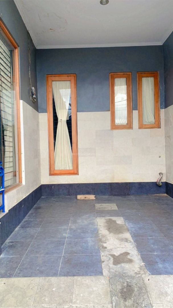 rumah lantai 3 dalung