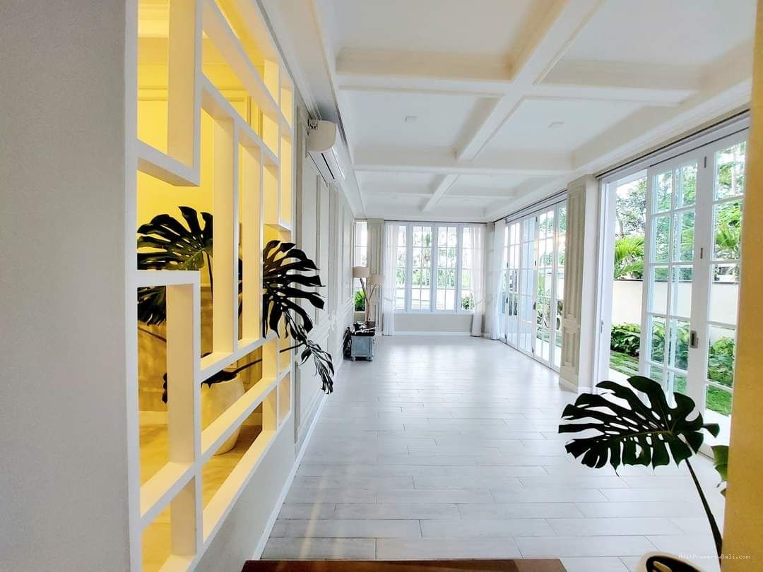 villa mewah view sawah pererenan