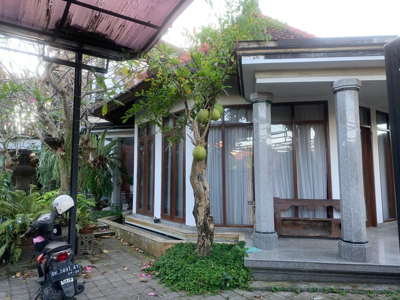 Villa kecubung