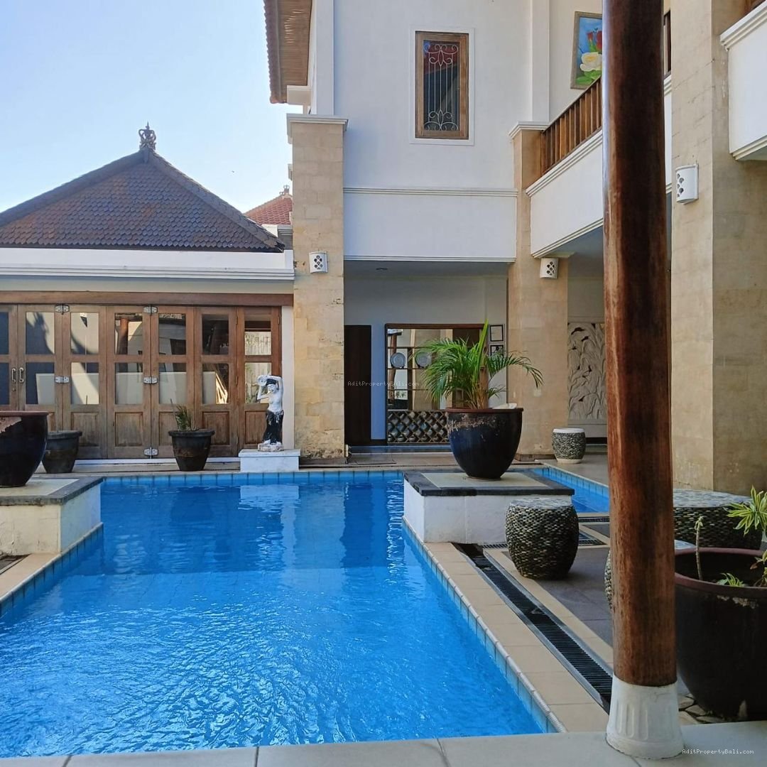 Rumah semi villa pengiyasan