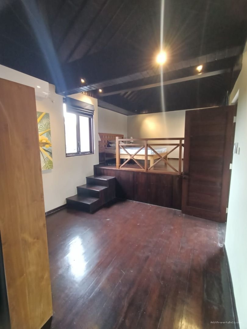 rumah semi villa muding