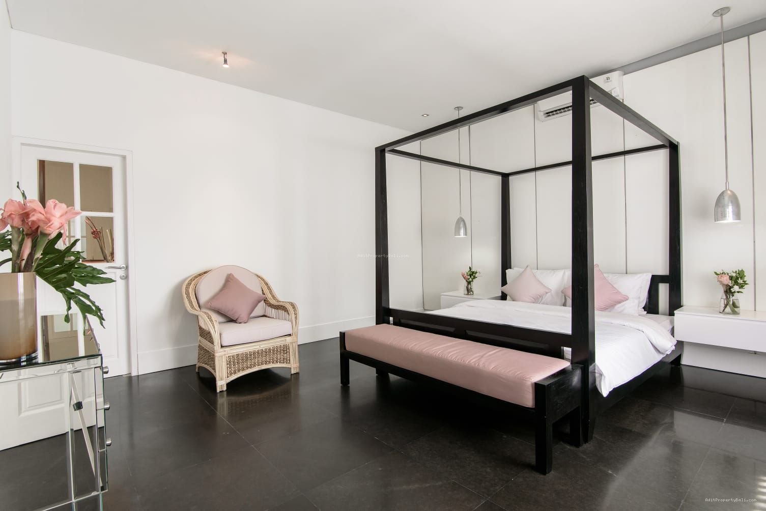 villa lantai 1 bumbak