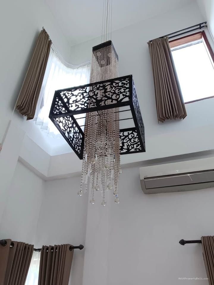 Rumah nuansa Kori ungasan