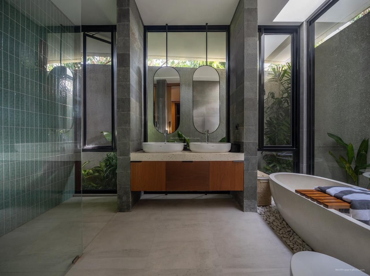 villa tiying tutu