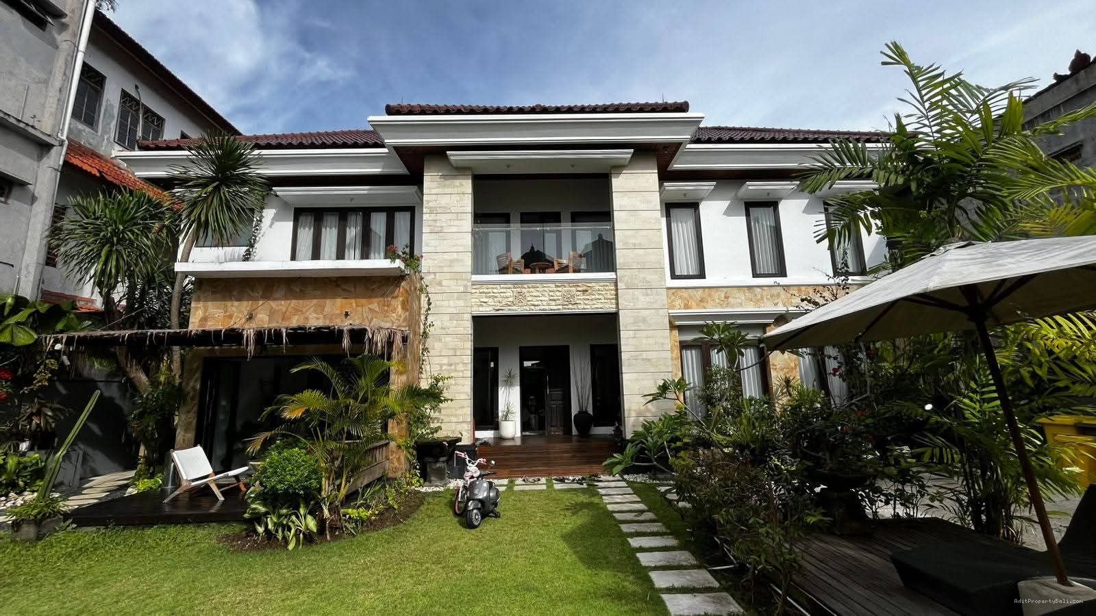 rumah tuban kuta