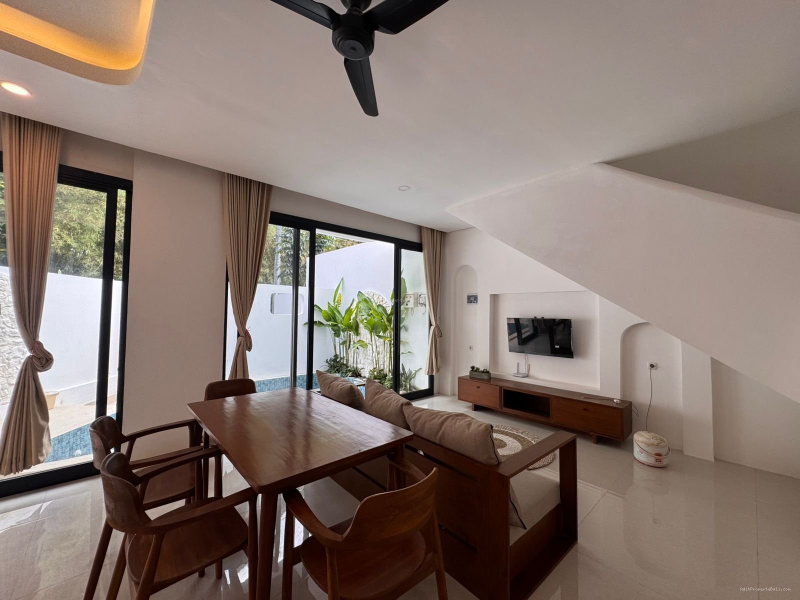 villa bukit hijau jimbaran