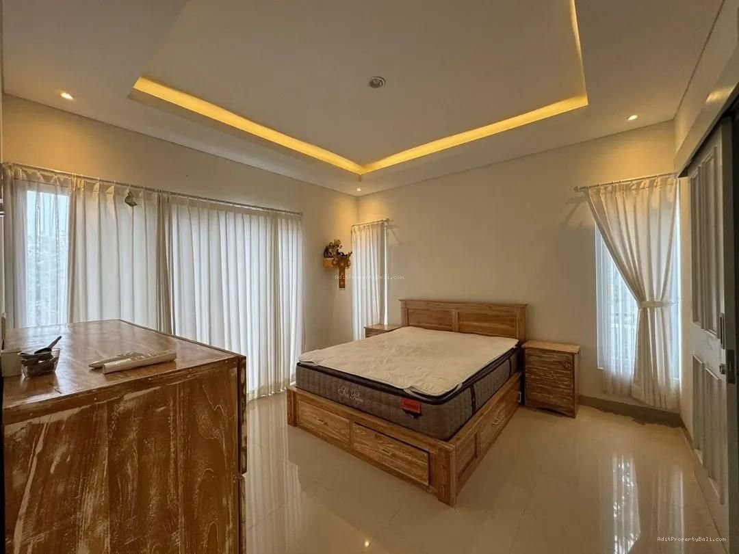 rumah  renon dps