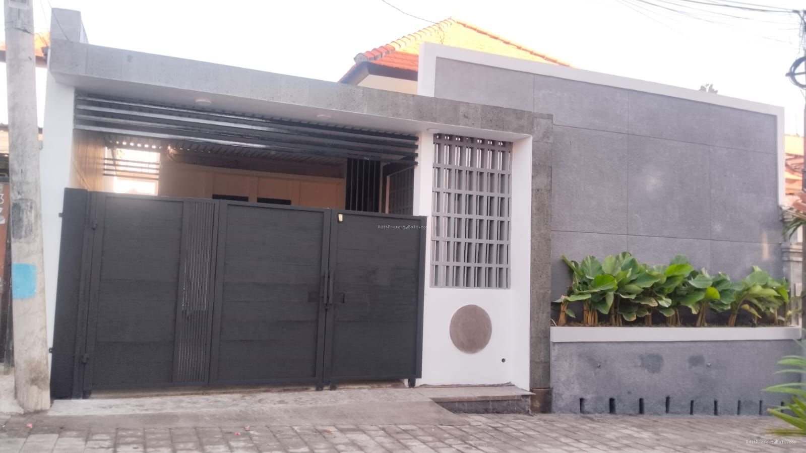 villa taman geiya J