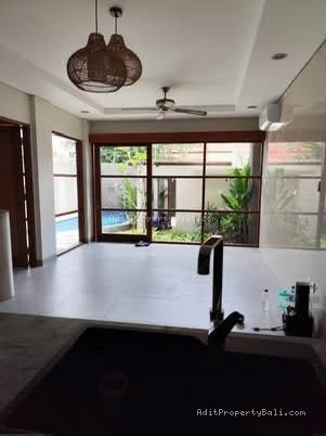 villa sanur kauh