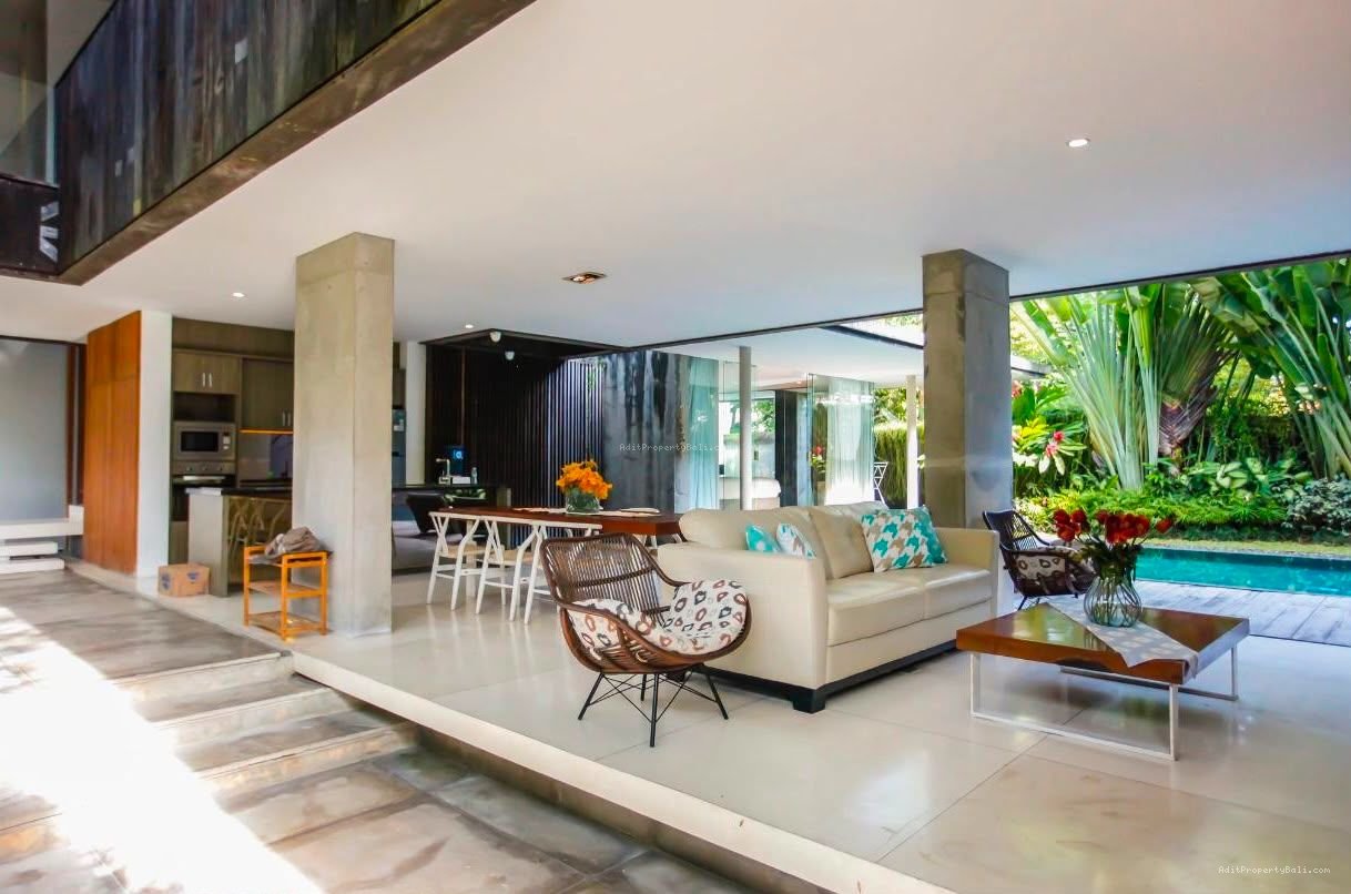 villa luxury brawaa