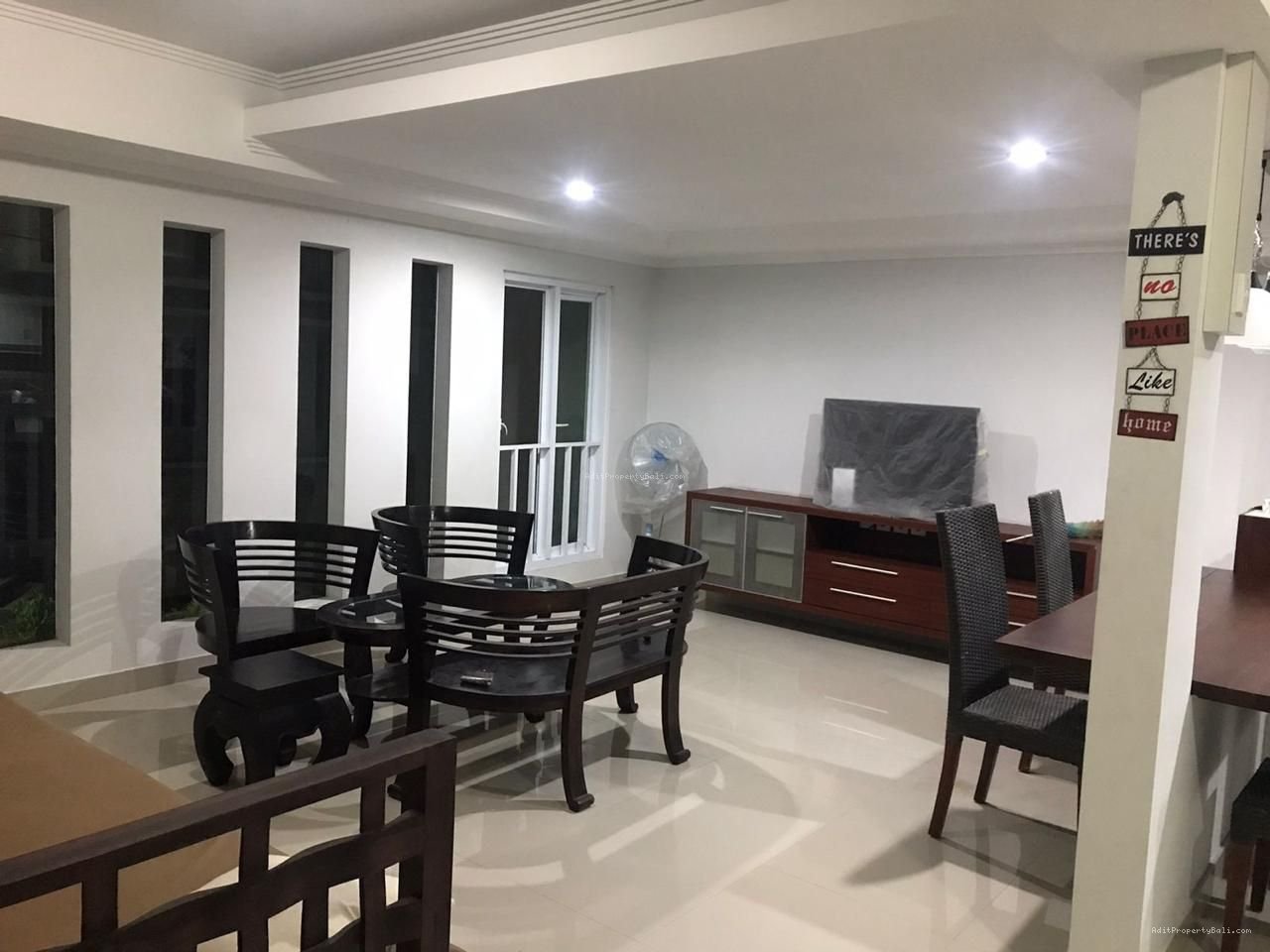 rumah ubung