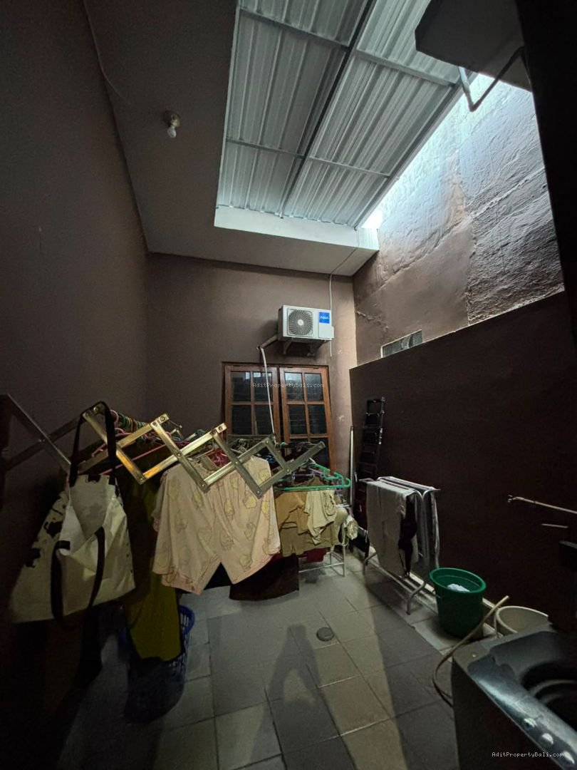 rumah sesetan wg