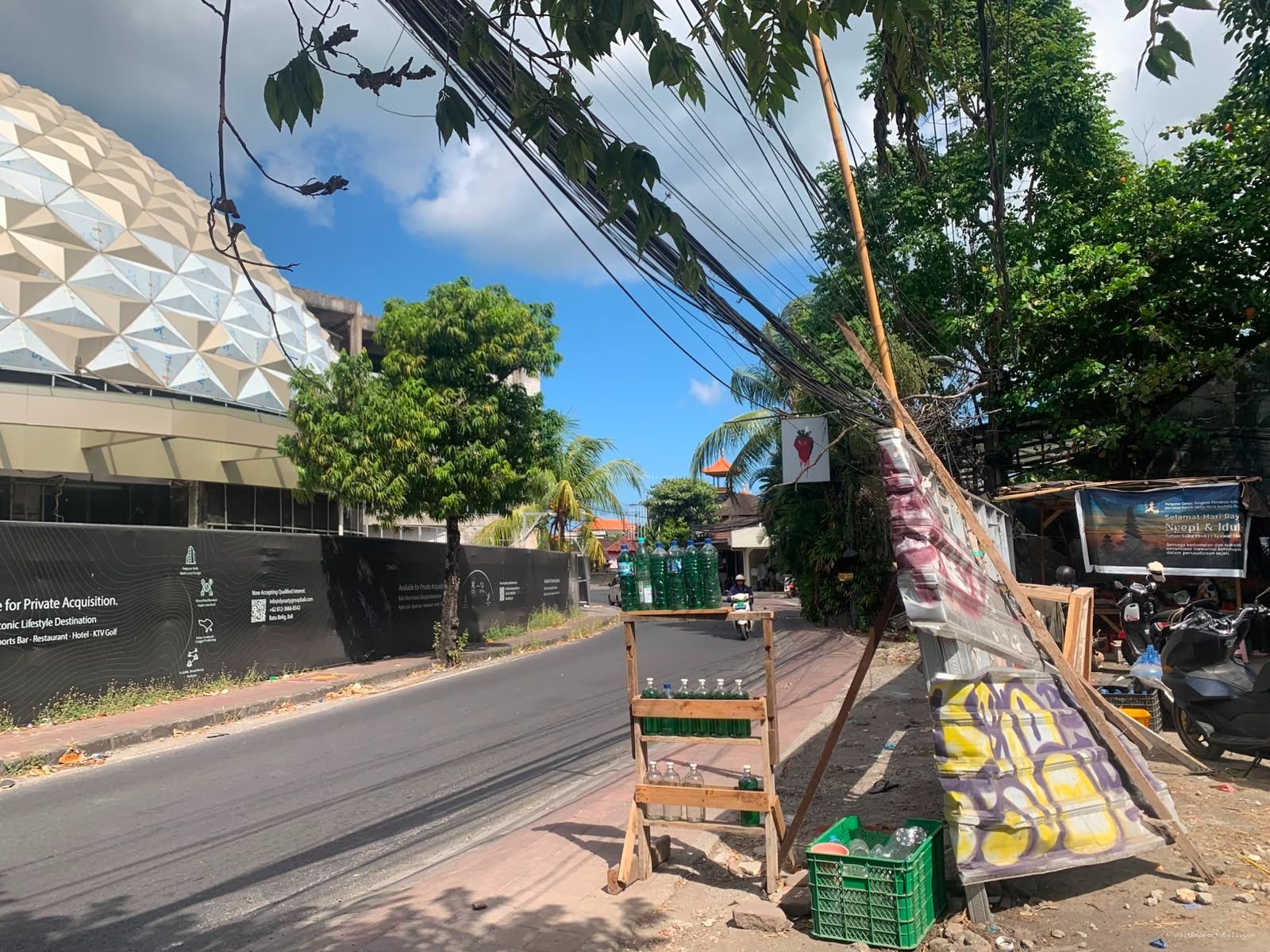 tanah premium petitenget