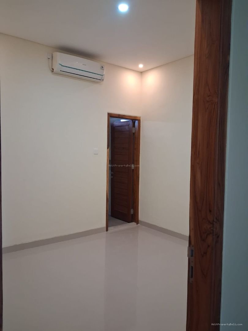 rumah semi villa pemogan dps