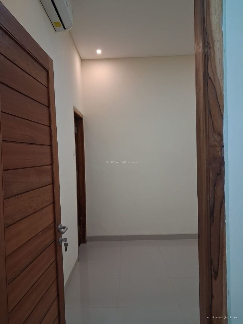 rumah semi villa pemogan dps