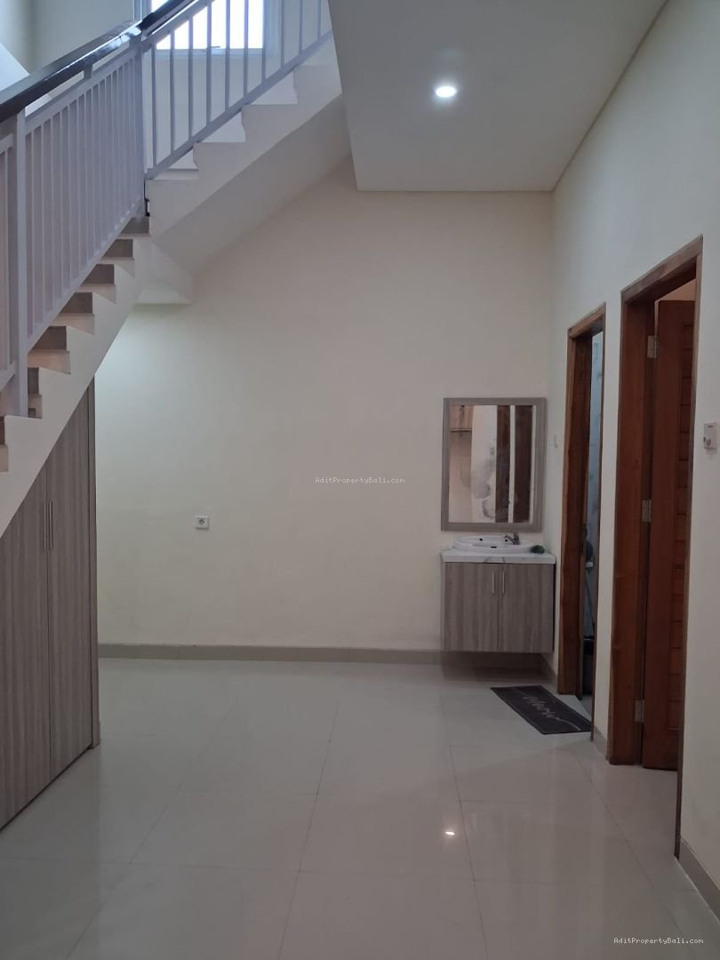 rumah semi villa pemogan dps