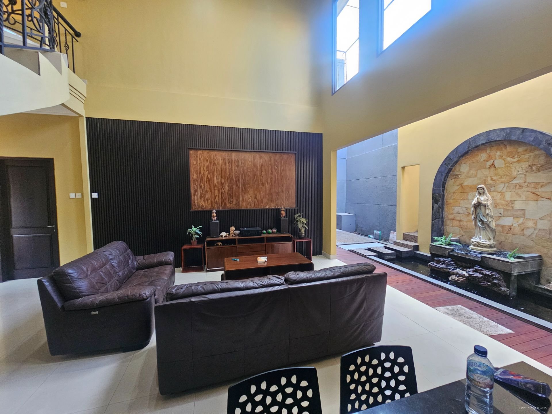 rumah renon dp