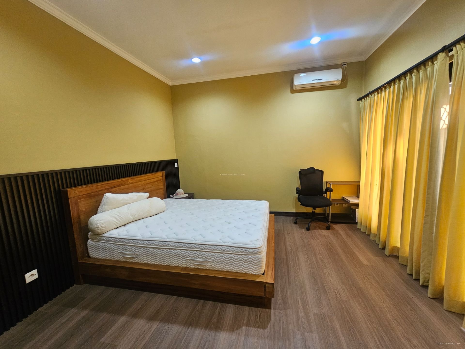 rumah renon dp
