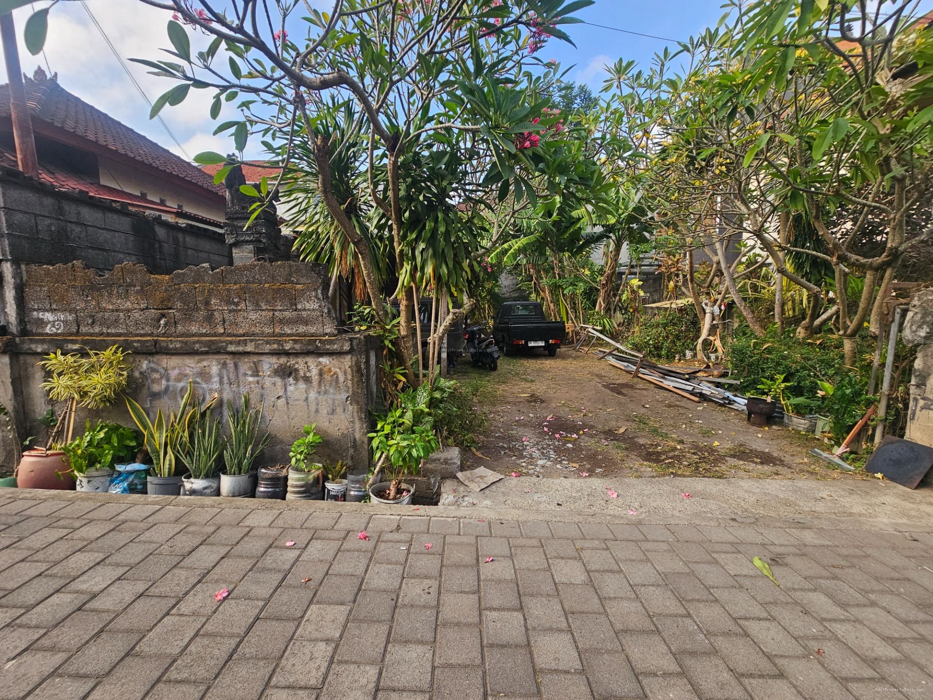 tanah ubung