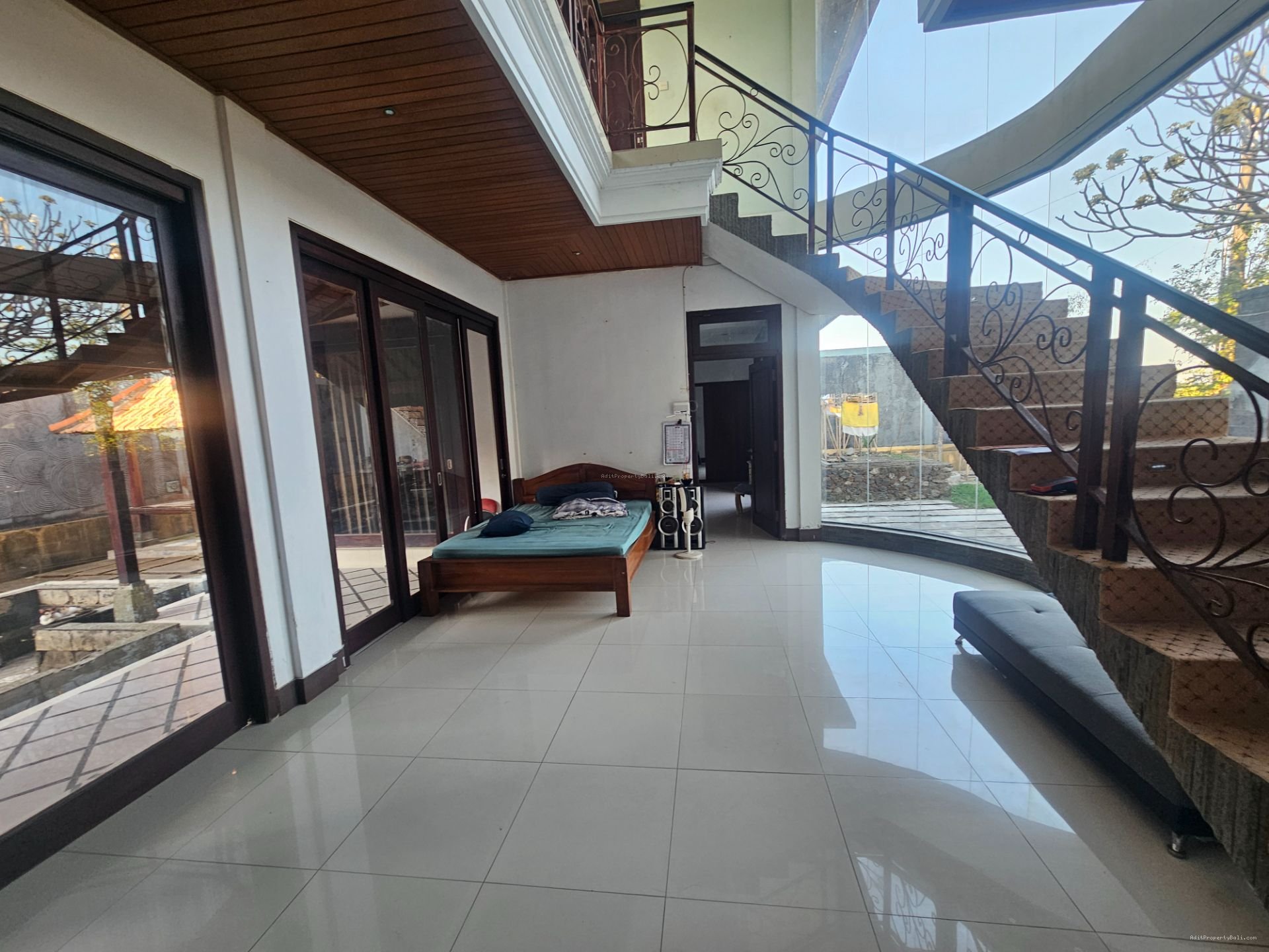 rumah lantai 2 sading